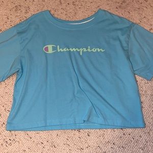 cropped champion t-shirt
